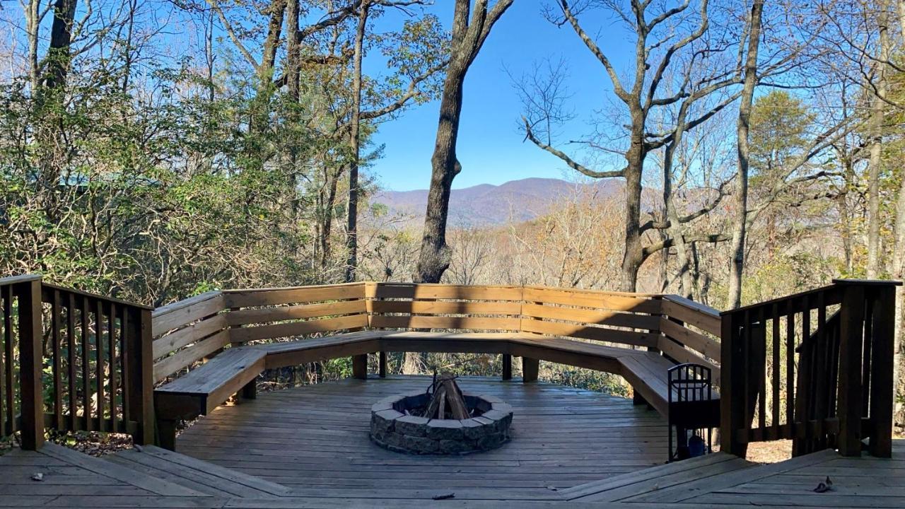 Barefoot Hills Hotel Dahlonega Exterior photo