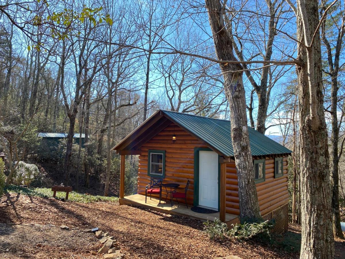 Barefoot Hills Hotel Dahlonega Exterior photo