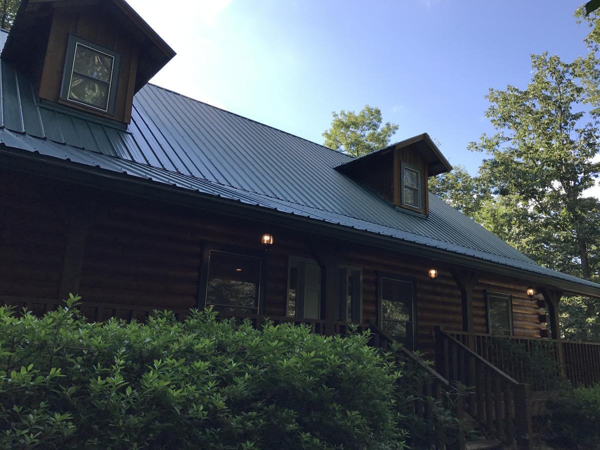 Barefoot Hills Hotel Dahlonega Exterior photo