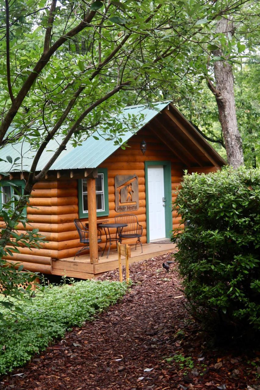 Barefoot Hills Hotel Dahlonega Exterior photo