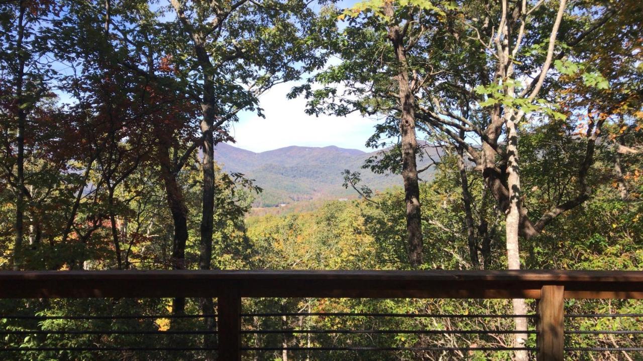 Barefoot Hills Hotel Dahlonega Exterior photo