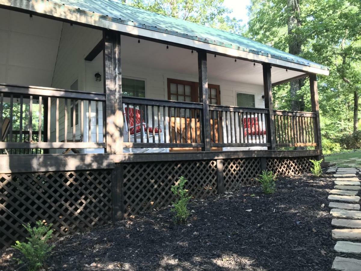 Barefoot Hills Hotel Dahlonega Exterior photo