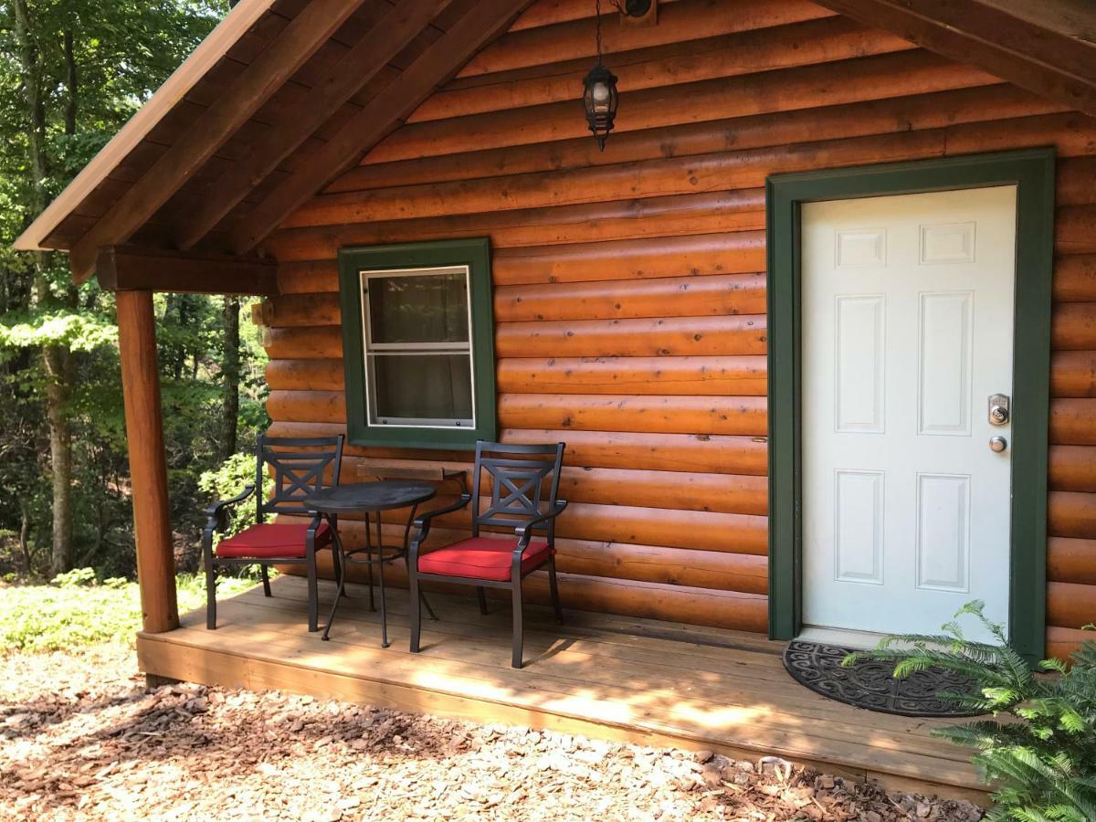 Barefoot Hills Hotel Dahlonega Exterior photo