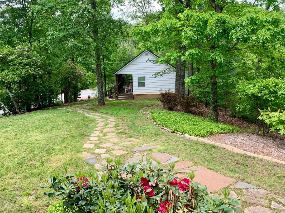 Barefoot Hills Hotel Dahlonega Exterior photo